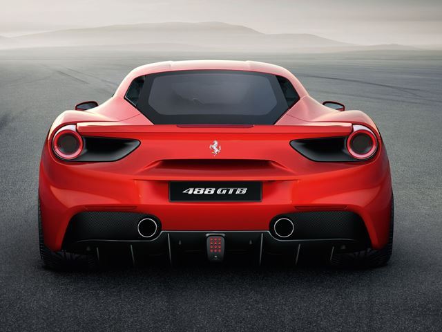 Вы предпочитаете Ferrari 488 GTB Coupe или Spider